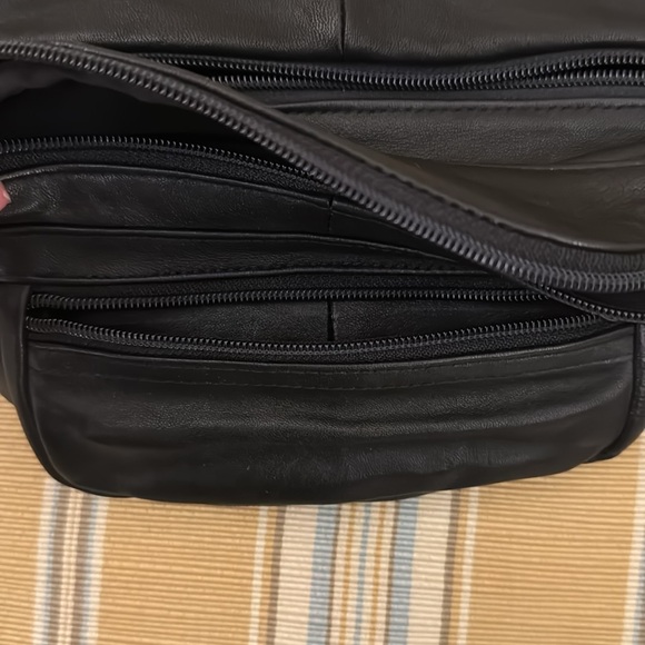 Waist pouch for travel and days out - Picture 6 of 11